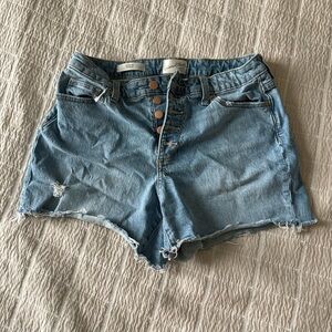 Universal Thread Vintage Midi Jean Shorts Size 6/28R Inseam 3.5in